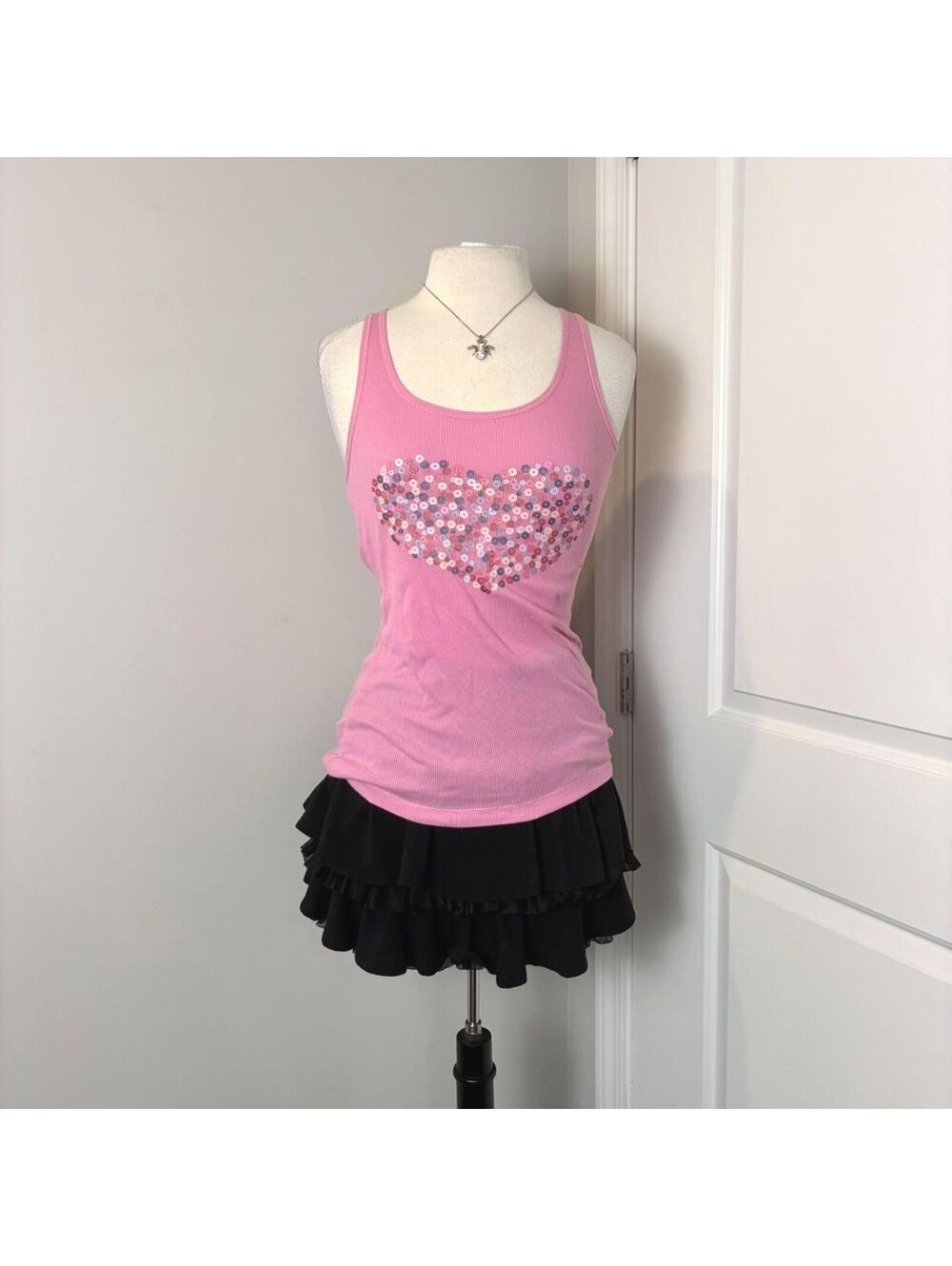 pink heart tank top by Under Disguise size large